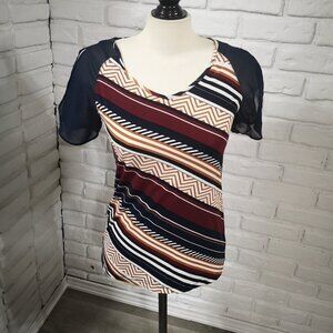 Cleo Ladies Size XS Multi Colored V-neck Short Sleeves Top
